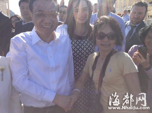 http://thaithavorn.com/uploadfile/2014/0827/20140827094659126.jpg