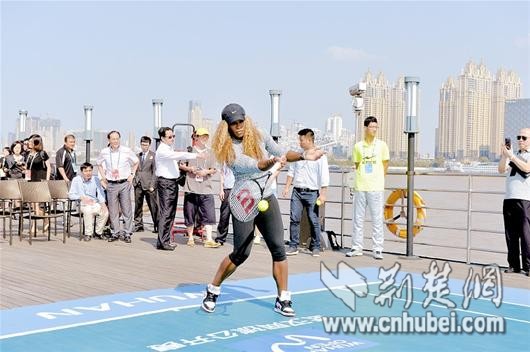 http://thaithavorn.com/uploadfile/2014/0923/20140923112549646.jpg