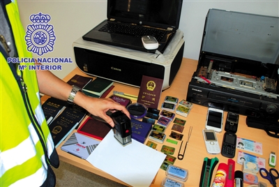 http://thaithavorn.com/uploadfile/2015/0506/20150506103227130.jpg